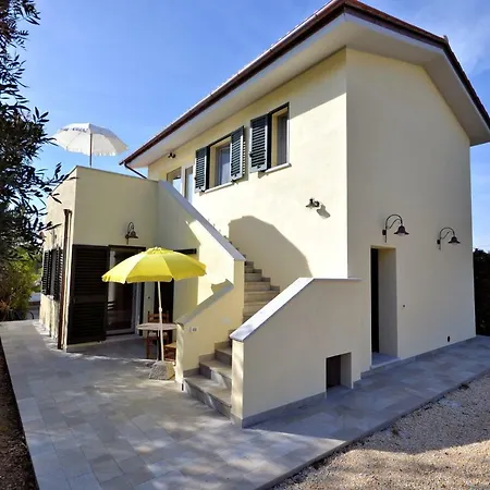 Machi House Capoliveri Villa *