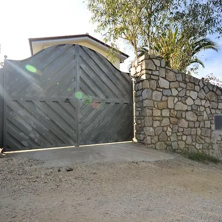 Machi House Capoliveri Βίλα